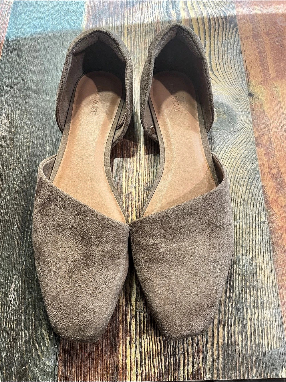 Old Navy Women's Pointed Toe Flats in Beige Size 11
